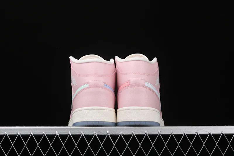 All categories Air Jordan Jordan series basketball shoes Air Jordan 1 Mid Air Jordan 1 Mid AJ1 Joe 1 mid-top goddess pink mandarin duck 555112-600